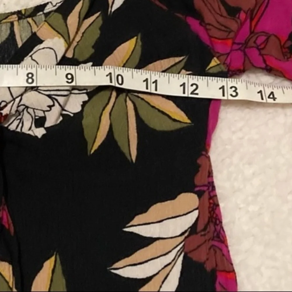 🌺Billabong,Striking Floral Mini Dress, Lovely Front Tie/Forms Neckline,Size S - Picture 9 of 13